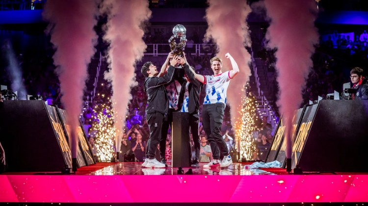 Turnamen Esports dengan Hadiah Terbesar 2022, Tembus Ratusan Miliar Turnamen esports dengan hadiah terbesar 2022, ada yang sampai ratusan miliar rupiah. Kira-kira apa saja ya? Yuk simak penjelasannya berikut ini.