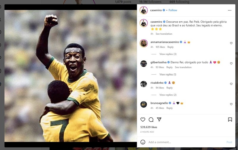 Ungakapan Duka untuk Pele di Medsos