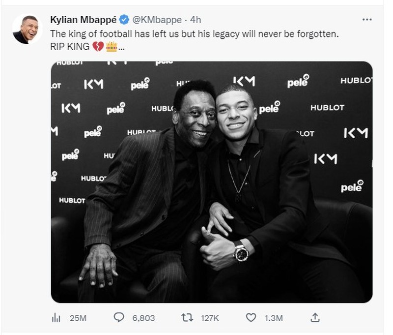 Ungakapan Duka untuk Pele di Medsos