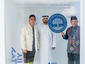 Bertemu Pangeran UEA, Gibran Bahas Nama Islamic Center yang Dibangun di Solo