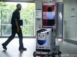 Wih! Ada Robot Wira-wiri di Stasiun MRT Lebak Bulus