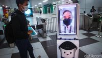 Wih! Ada Robot Wira-wiri Di Stasiun MRT Lebak Bulus