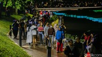 Warga mulai memadati tiap titik lokasi di TMII.