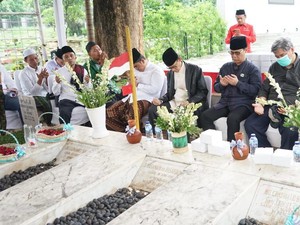 Ziarah ke Makam Fatmawati, Basarah: Kita Memuliakan Pemimpin Perempuan