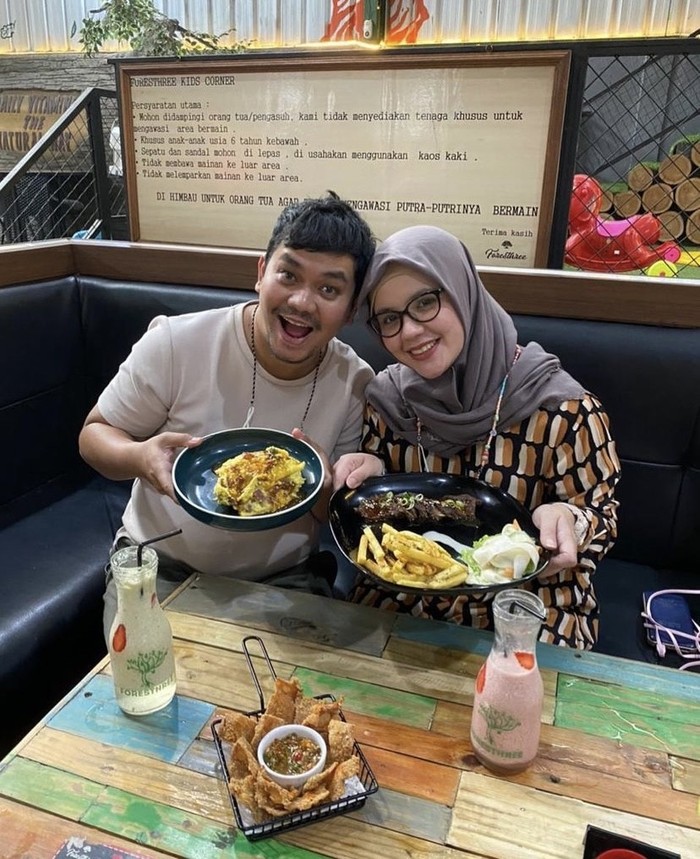 Aldila Jelita dan Indra Bekti Aldila Jelita dan Indra Bekti