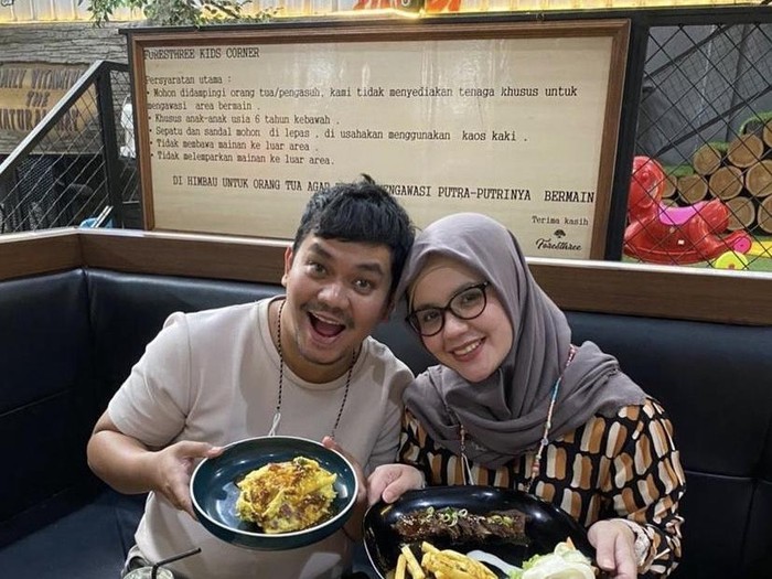 Aldila Jelita dan Indra Bekti