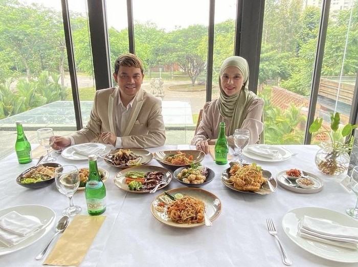 Aldila Jelita dan Indra Bekti