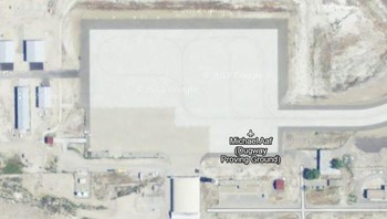 Dugway Proving Ground di Dugway, Utah adalah wilayah yang ditempati oleh Angkatan Darat AS di mana militer dapat menguji sistem senjata biologi dan kimia. Gedung Michael Aaf di tempat pembuktian diputihkan, kemungkinan besar karena alasan keamanan Foto: Google Maps via Hackread