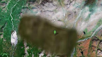 Tidak diketahui mengapa lokasi di Rusia ini diburamkan, terutama karena letaknya di tundra Siberia. Kota terdekat adalah Egvekinot, Rusia, yang merupakan tetangga Alaska di seberang Selat Bering. Foto: Google Maps via Hackread