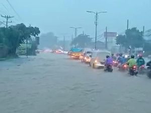 Jalan Pantura Semarang Banjir, Pemotor Diminta Cari Jalur Alternatif