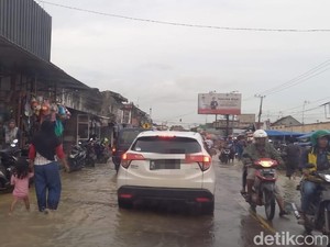 Banjir Rendam 11 Dusun Arosbaya Bangkalan Jelang Malam Pergantian Tahun