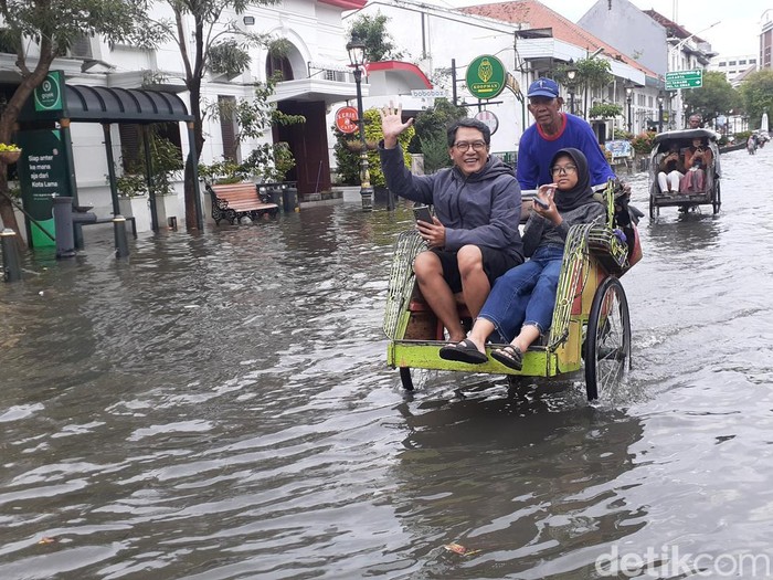 Banjir di Kota Lama Semarang, Sabtu (31/12/2022) sore.