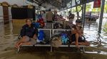 Lihat Lagi Banjir di Stasiun Tawang Semarang yang Bikin KA Terlambat