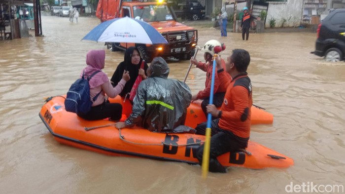 Kondisi banjir di Desa Kayen Kecamatan Kayen, Pati, Sabtu ( 31/12/2022).
