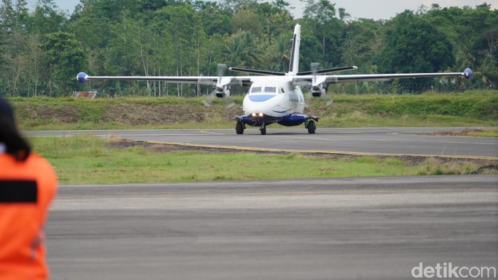 Maskapai penerbangan PT ASI Pudjiastuti atau Susi Air tak lagi melayani penerbangan di Bandara Arung Palakka, Kabupaten Bone, Sulawesi Selatan (Sulsel).