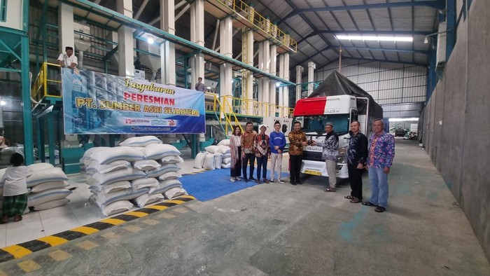 CEO Termuda di Indonesia Kini Bangun Pabrik Beras PT Sari Kreasi Boga (“SKB Food”) Tbk (dengan kode saham RAFI) yang di pimpin oleh CEO perusahaan Tbk termuda di Indonesia kembali menunjukan eksistensinya dengan membuat anak usaha baru bernama PT Sumber Asri Sejahtera (SAS). Perseroan ini bergerak di bidang industri pengolahan dan perdagangan komoditi beras yang bertempat di Madiun, Jawa Timur.