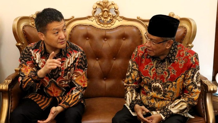 Sebagai bukti Cinta Tanah Air dan Kesetiaan terhadap Bangsa dan Negara Indonesia, LPOI (Lembaga Persahabatan Ormas Islam) menyampaikan refleksi akhir tahun.