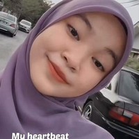 Nasywaa mengatakan pada akhirnya pom bensin tersebut menerimanya bekerja karena ada salah satu karyawan yang ingin mengundurkan diri di akhir bulan. Kemudian Nasywaa pun mulai bekerja di tempat itu. Tak hanya mendapatkan pekerjaan, menariknya insiden itu seperti sudah rencana Tuhan untuk menyatukan Nasywaa dengan pria yang menjadi suaminya.  Foto: Dok. TikTok @nriins_.