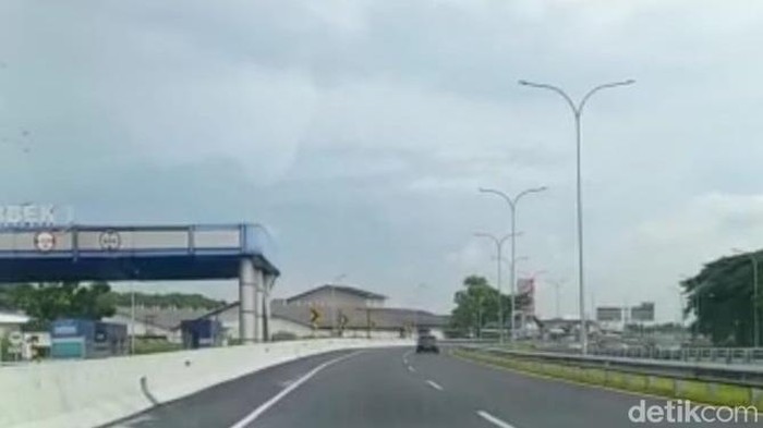 Hujan di Surabaya