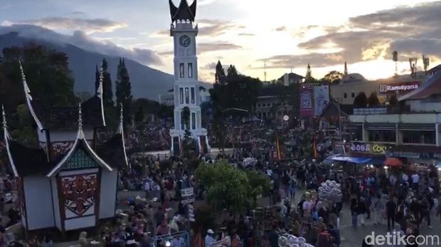Kawasan Jam Gadang di Bukittinggi
