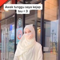 Sijil Pelajaran Malaysia (Ijazah Pembelajaran Malaysia) atau SPM merupakan sejenis pemeriksaan yang dilakukan oleh Lembaga Penyelenggara Ujian Malaysia (Majlis Peperiksaan Malaysia atau MPM). Rata-rata siswa memperoleh SPM pada usia 17 tahun, sewaktu di tingkat lima, pada saat ujian akhir pendidikan menengah atas. Foto: Dok. TikTok @nriins_.