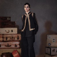 Koleksi terbaru Dior Pre-Fall 2023 karya Maria Grazia Chiuri yang terinspirasi kebudayaan India.   Foto: Dok. Christian Dior.