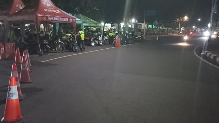 Kondisi arus lalulintas Cianjur masih sepi sehingga penutupan arus tak dilakukan