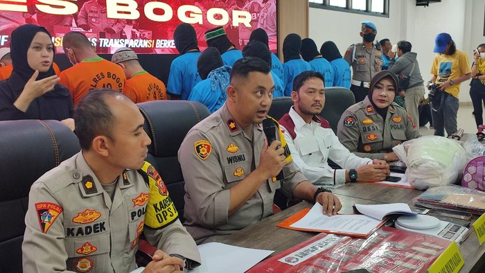 Konferensi pers akhir tahun di Mako Polres Bogor.