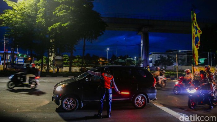 Lalin TMII Lalin TMII jelang pergantian tahun