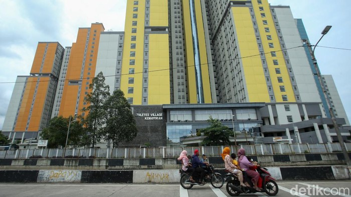 RSDC Wisma Atlet Kemayoran akan menghentikan operasional hari ini. Berikut kilas balik RS Wisma Altet dari mulai dibangun hingga ditutup pada hari ini.