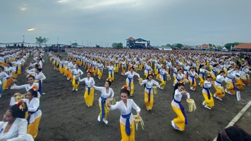 Peresmian Sirkuit All In One Desa Pengambengan, Kecamatan Negara, Kabupaten Jembrana, Bali, Jumat (30/12/2022). (I Putu Adi Budiastrawan/detikBali)