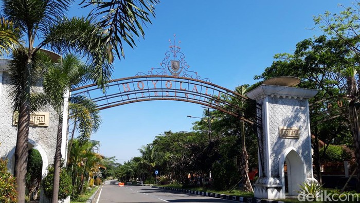 Gerbang masuk komplek kantor terpadu Pemkab Boyolali.