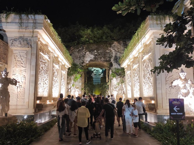 Pesta tahun baru di Garuda Wisnu Kencana (GWK), Desa Ungasan, Kecamatan Kuta Selatan, Kabupaten Badung, Bali, Sabtu (31/12/2022).