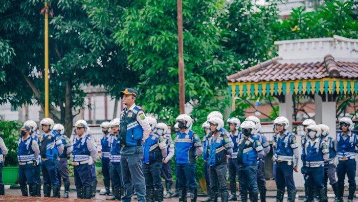 Petugas Dishub Medan (Foto: Istimewa)