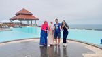 Cobain Deh Segarnya Kolam Renang di Ketinggian 500 Mdpl Purwakarta Ini