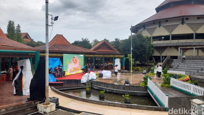 Setu Babakan di Jaksel, persiapan malam tahun baru 2023. (Ilham Oktafian/detikcom)