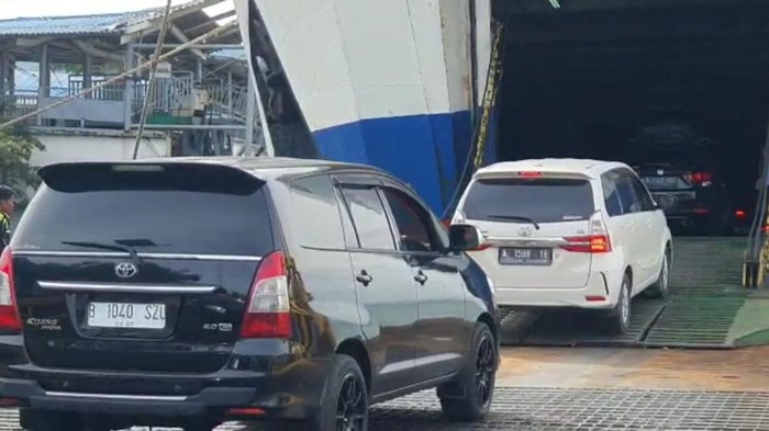 Suasana di Pelabuhan Merak, Banten, Sabtu (31/12/2022) pagi.