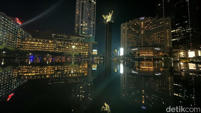 Car Free Night di Jakarta dilaksanakan saat malam tahun baru 31 Desember 2022. Pemprov DKI Jakarta juga telah menyiapkan tempat parkir car free night Jakarta.