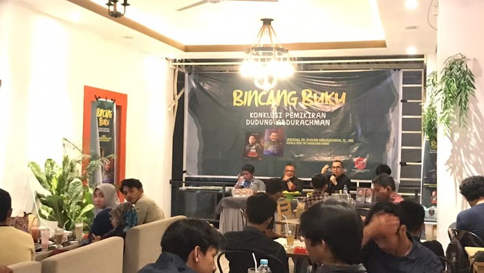 Dialog buku Membongkar Operasi Psikologi Gerakan Intoleransi yang ditulis Jenderal Dudung Abudrachman.