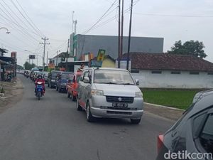 Lalin Kawasan Wisata Air Klaten Macet, Antrean Kendaraan Mengular 2 Km