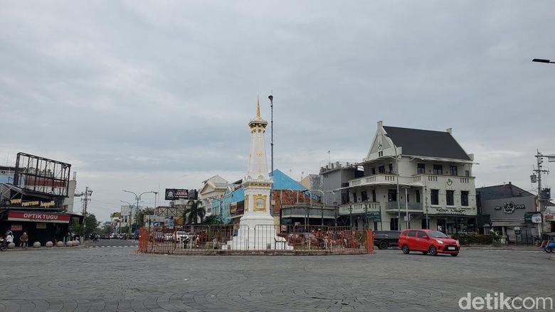Memasuki hari pertama di tahun 2023, cuaca di Jogja berawan. Sementara arus lalu lintas di Jogja terlihat lengang, Minggu (1/1/2023). Memasuki hari pertama di tahun 2023, cuaca di Jogja berawan. Sementara arus lalu lintas di Jogja terlihat lengang, Minggu (1/1/2023).