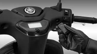 Ada juga mode berkendara eco dan normal, konektivitas dalam aplikasi Y-Connect, hingga sistem keyless. Foto: Dok. Yamaha Vietnam