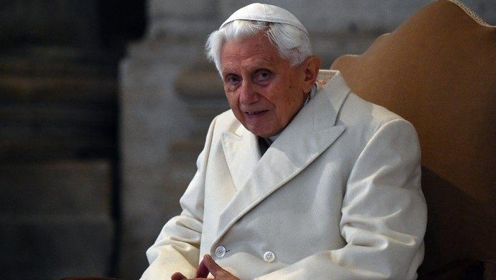 Pemakaman Paus Benediktus XVI