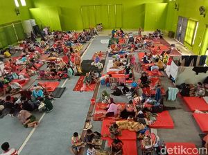 Banjir Jati Wetan Kudus, Ratusan Warga Mengungsi-Stok Makanan Menipis