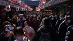 Ribuan Orang Kunjungi Kuil Senso-ji Tokyo, Ada Apa?