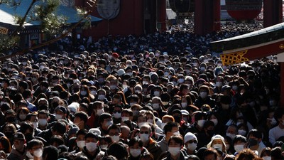 Ribuan Orang Kunjungi Kuil Senso-ji Tokyo, Ada Apa?