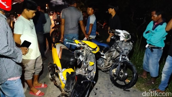 Tabrakan sepeda motor di Polman