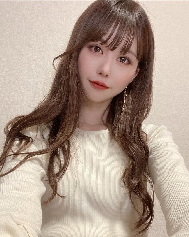 Todoroki dikenal sebagai idol asal Jepang. Dia merupakan video creator dengan 450 ribu subscriber YouTube. Foto: Instagram/@todoroki.sk