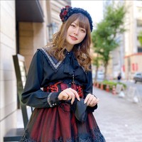 Wanita yang juga populer di media sosial ini menghabiskan 10 tahun hidupnya untuk operasi plastik. Foto: Instagram/@todoroki.sk