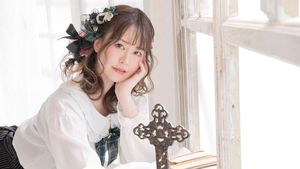 7 Foto Artis Jepang Operasi Plastik Rp 1,5 M, Transformasinya Bikin Kaget